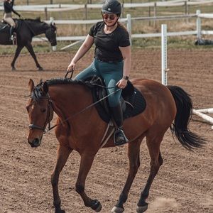 Meet your Posher, Courtney